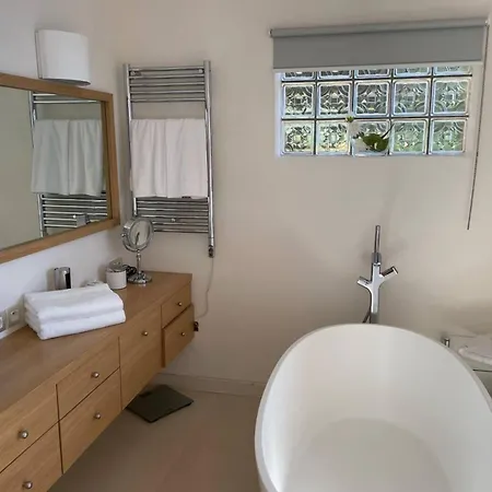 Charmante Villa - Vue Exceptionnelle A Mediterranee Accommodatie bij particulieren *
