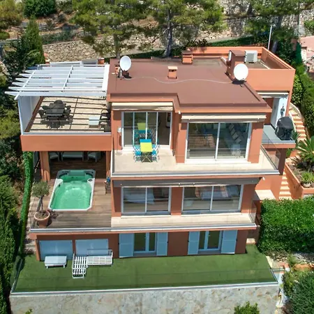 Charmante Villa - Vue Exceptionnelle A Mediterranee * エズ